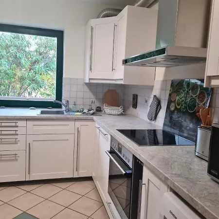 公寓 Uttied Mit Terrasse Und Garten - 4 Sterne Dtv