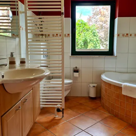 Uttied Mit Terrasse Und Garten - 4 Sterne Dtv * Rambin