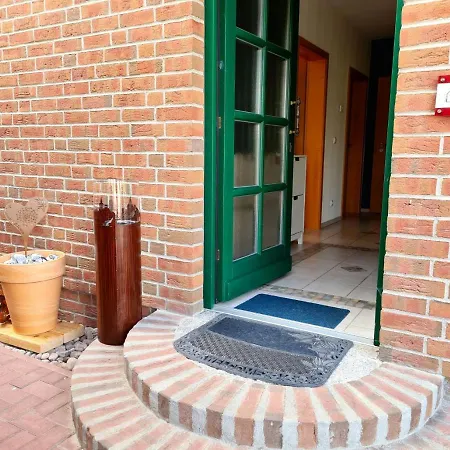 公寓 Uttied Mit Terrasse Und Garten - 4 Sterne Dtv