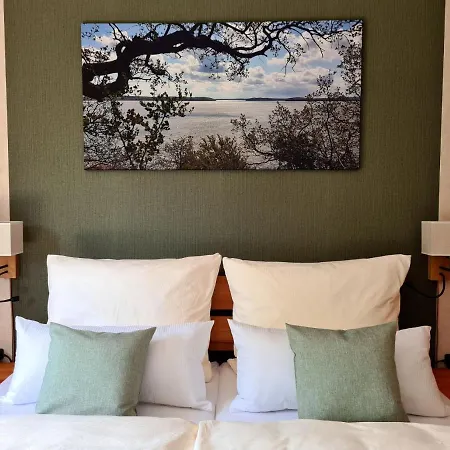 公寓 Uttied Mit Terrasse Und Garten - 4 Sterne Dtv